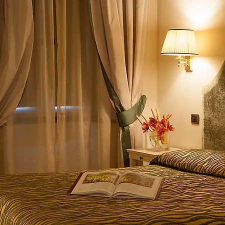 Borgo Sant'ippolito Country מלון 4*