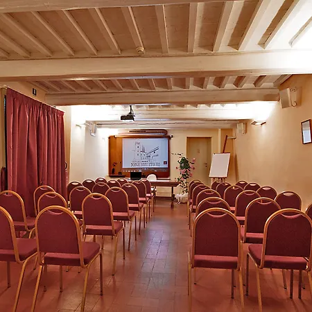 Borgo Sant'ippolito Country מלון 4*