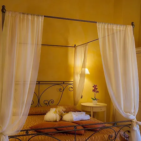 Borgo Sant'ippolito Country 4*